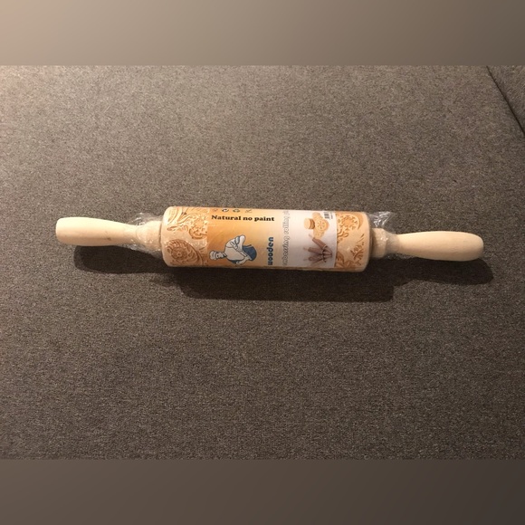 New Paisley Embossed Wooden Rolling Pin - Picture 4 of 4